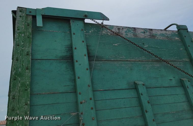 image for item JO9259 Kory 8278  silage dump wagon