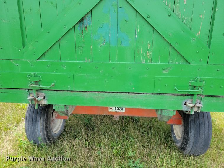 image for item JO9259 Kory 8278  silage dump wagon