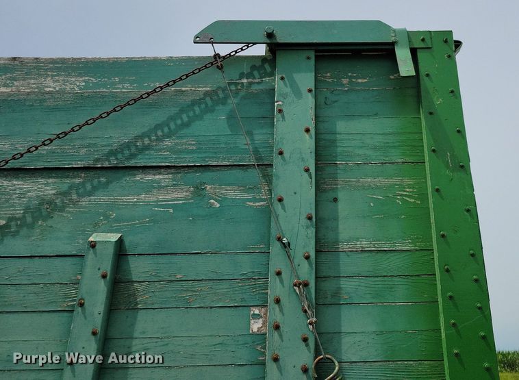 image for item JO9259 Kory 8278  silage dump wagon