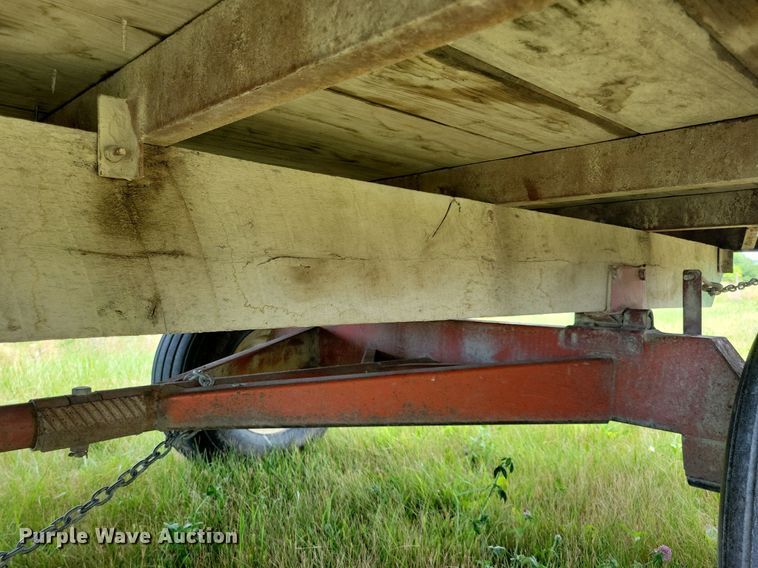 image for item JO9259 Kory 8278  silage dump wagon