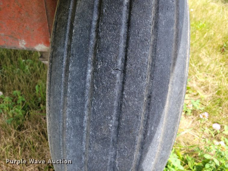 image for item JO9259 Kory 8278  silage dump wagon