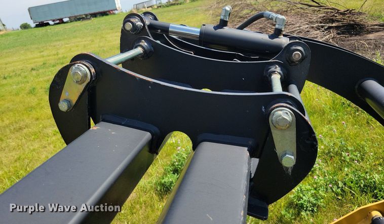 image for item JO9263 HLA BK60  round bale cutter