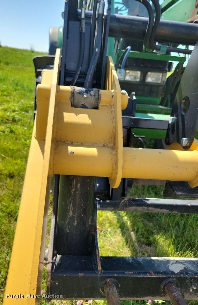 image for item JO9263 HLA BK60  round bale cutter