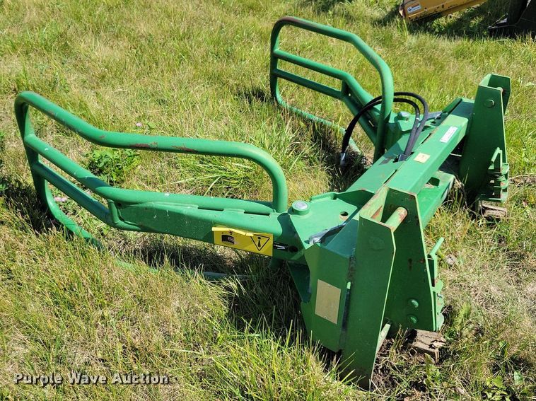 image for item JO9264 2013 McHale R5  bale grabber