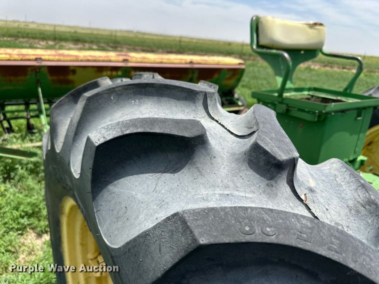 image for item KM9870 John Deere 60  tractor