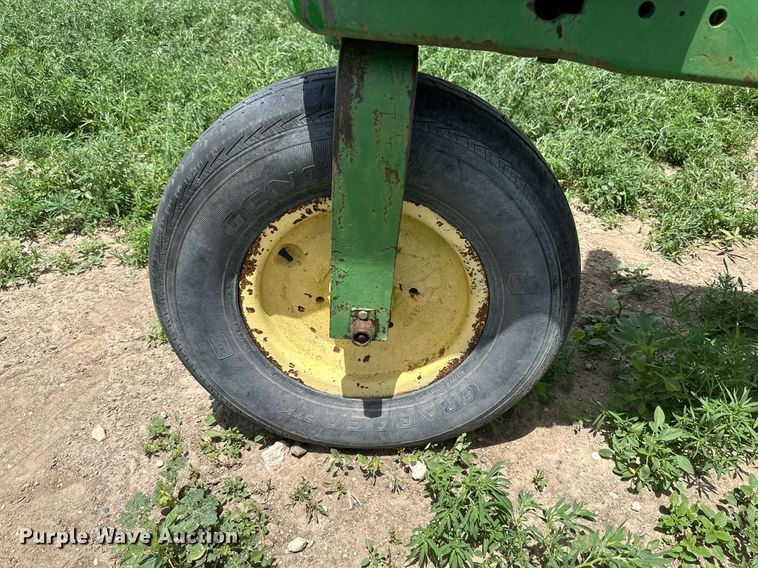 image for item KM9870 John Deere 60  tractor