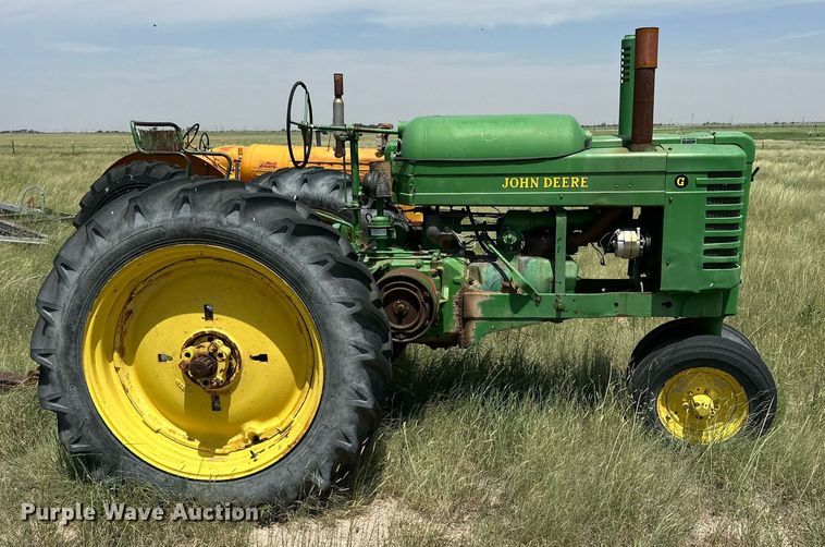 image for item KM9872 1950 John Deere G  tractor