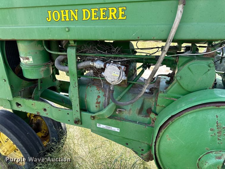 image for item KM9872 1950 John Deere G  tractor