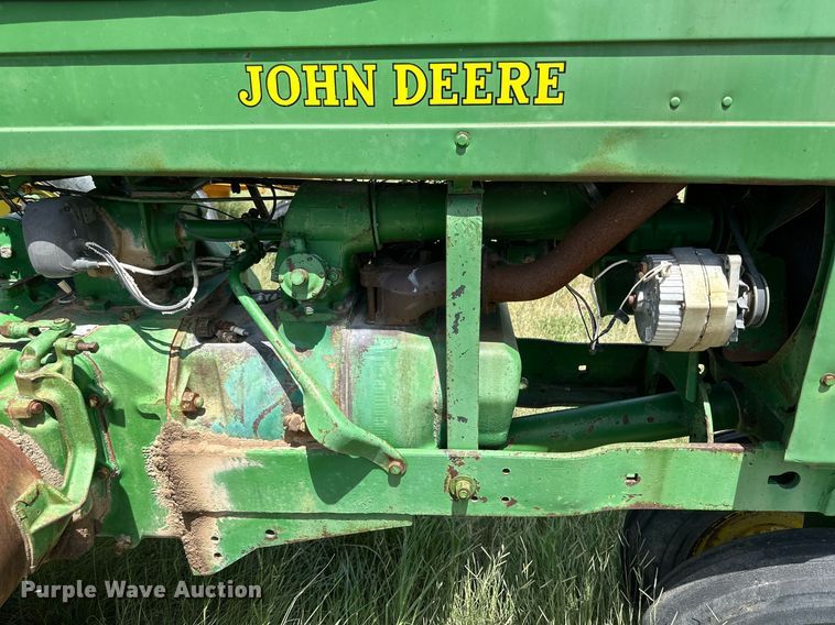 image for item KM9872 1950 John Deere G  tractor