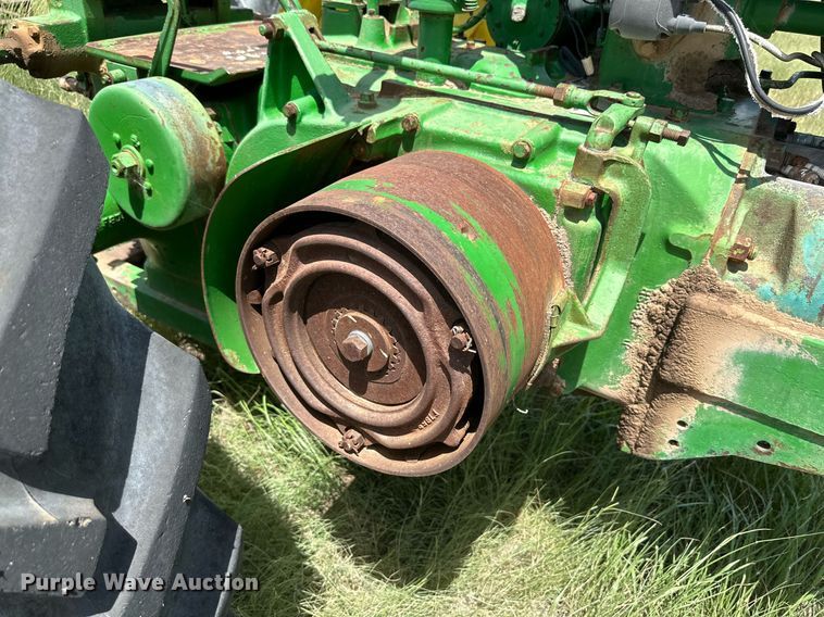 image for item KM9872 1950 John Deere G  tractor