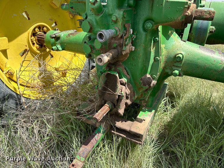 image for item KM9872 1950 John Deere G  tractor