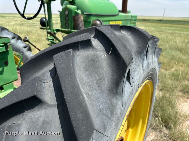 image for item KM9872 1950 John Deere G  tractor