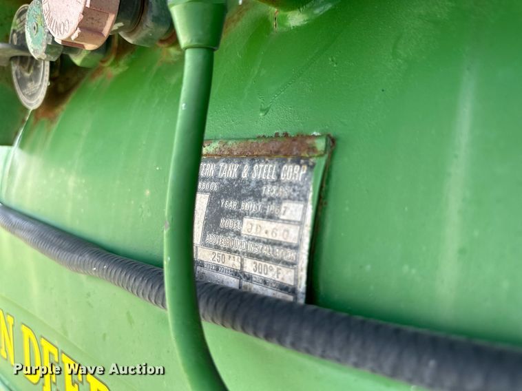 image for item KM9872 1950 John Deere G  tractor