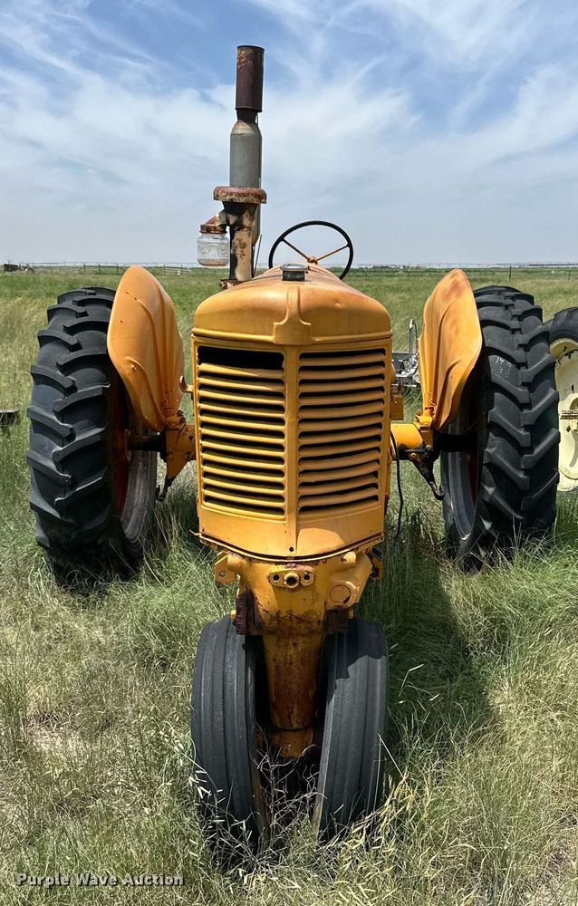 image for item KM9873 Minneapolis Moline UB  tractor