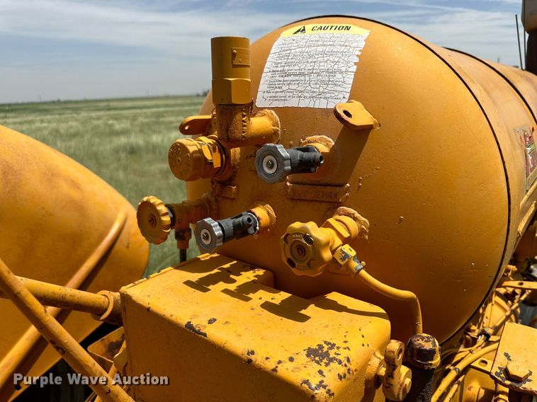 image for item KM9873 Minneapolis Moline UB  tractor