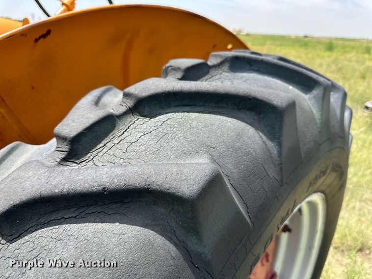 image for item KM9873 Minneapolis Moline UB  tractor