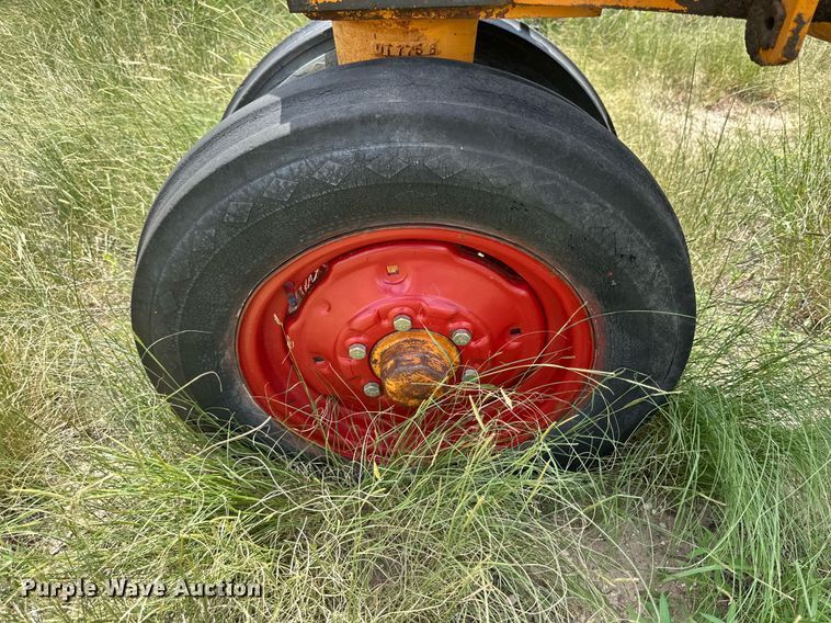 image for item KM9873 Minneapolis Moline UB  tractor