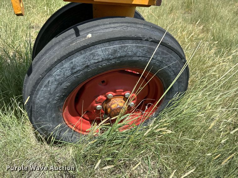 image for item KM9873 Minneapolis Moline UB  tractor