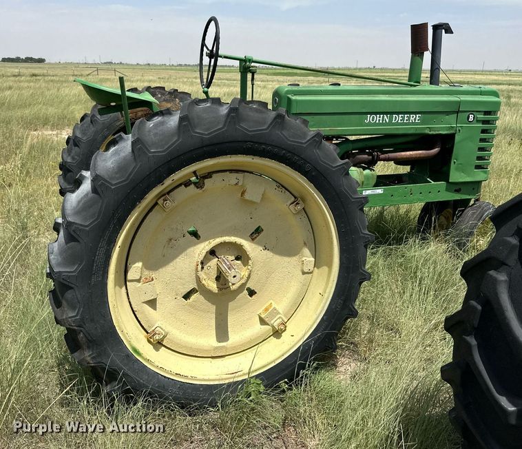 image for item KM9874 1944 John Deere B  tractor