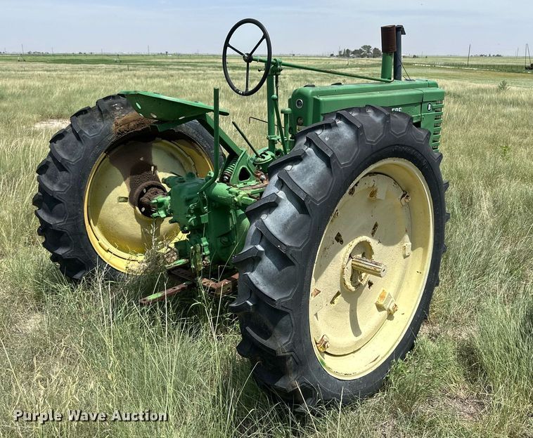 image for item KM9874 1944 John Deere B  tractor