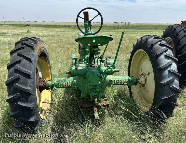 image for item KM9874 1944 John Deere B  tractor