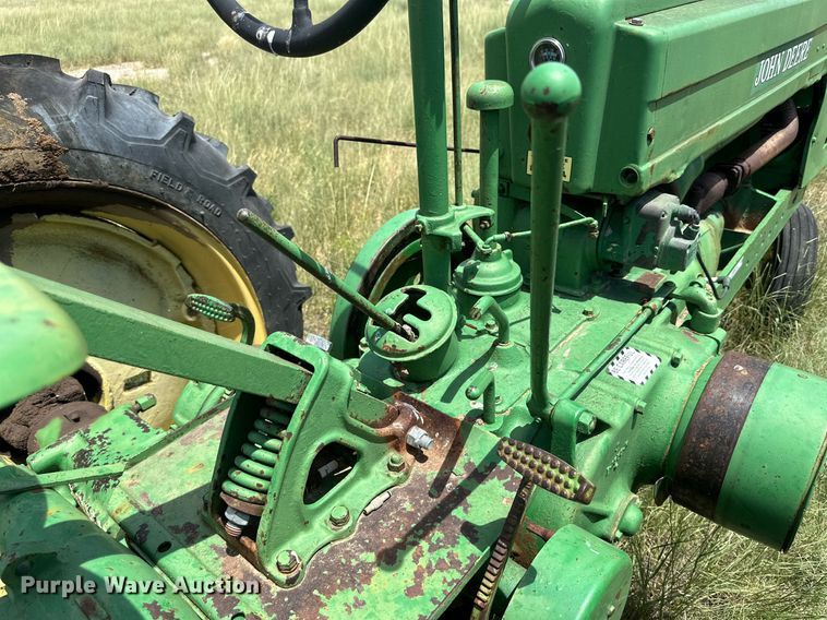 image for item KM9874 1944 John Deere B  tractor