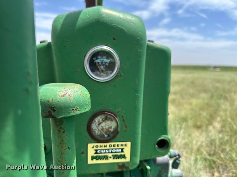 image for item KM9874 1944 John Deere B  tractor