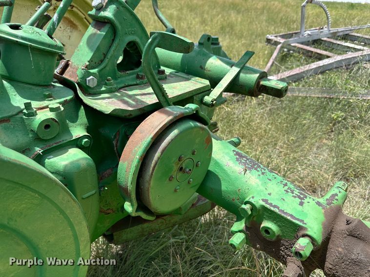 image for item KM9874 1944 John Deere B  tractor