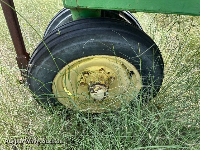 image for item KM9874 1944 John Deere B  tractor