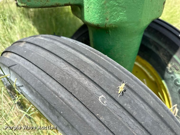 image for item KM9874 1944 John Deere B  tractor