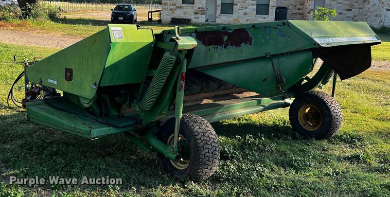 image for item LF9325 1993 John Deere 1219  swather / windrower