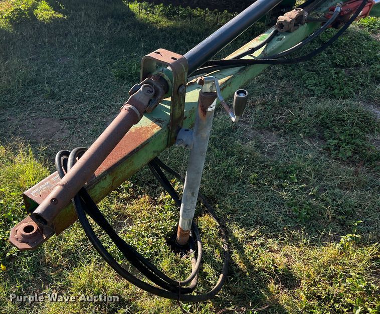 image for item LF9325 1993 John Deere 1219  swather / windrower