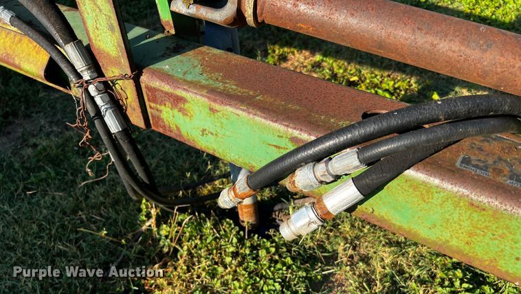 image for item LF9325 1993 John Deere 1219  swather / windrower