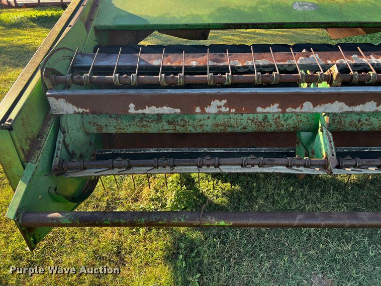 image for item LF9325 1993 John Deere 1219  swather / windrower