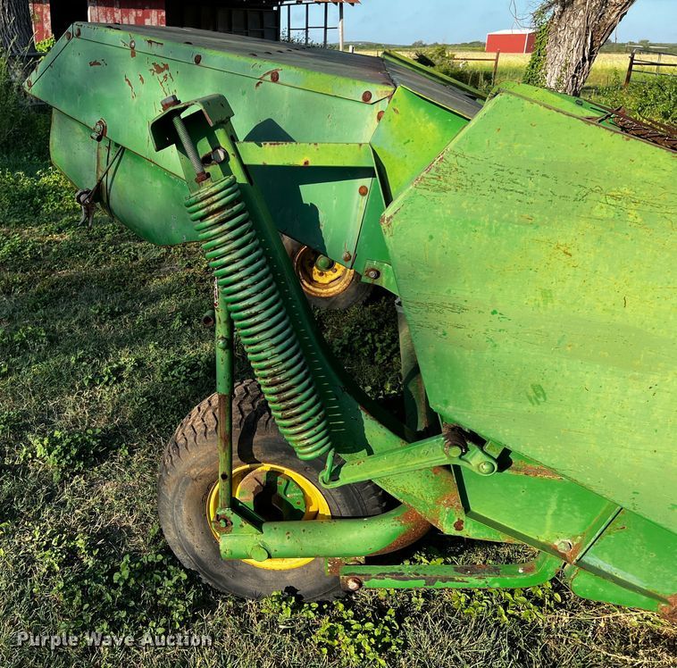 image for item LF9325 1993 John Deere 1219  swather / windrower