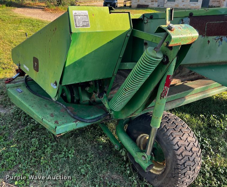 image for item LF9325 1993 John Deere 1219  swather / windrower