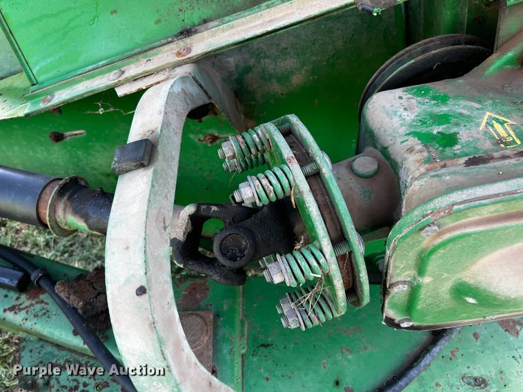 image for item LF9325 1993 John Deere 1219  swather / windrower