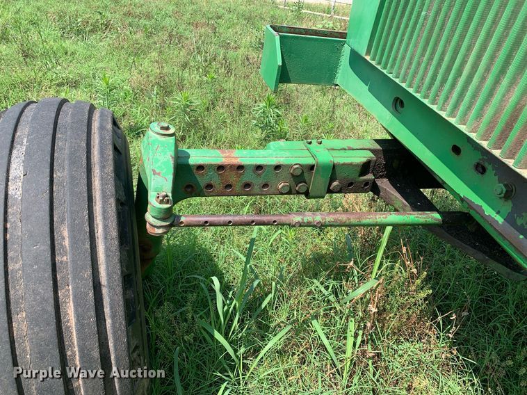 image for item LH9703 1980 John Deere 4440  tractor