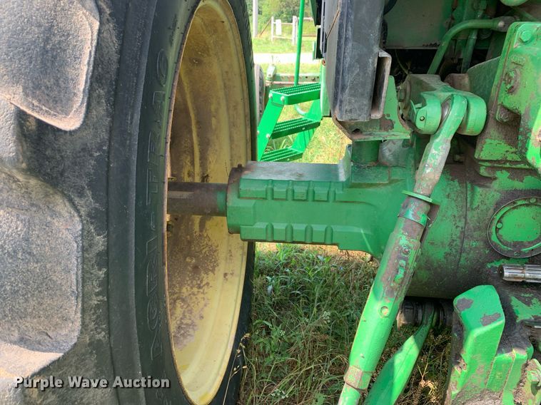 image for item LH9703 1980 John Deere 4440  tractor