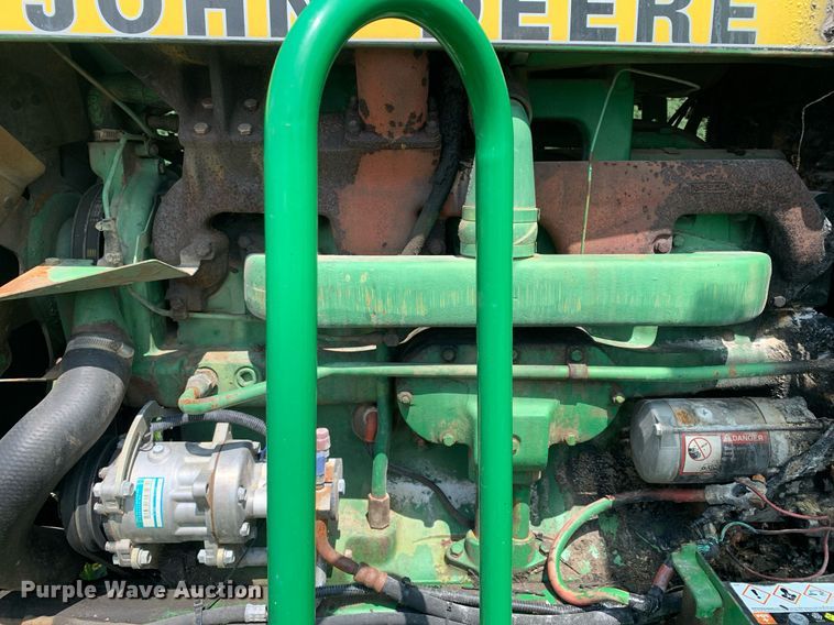 image for item LH9703 1980 John Deere 4440  tractor