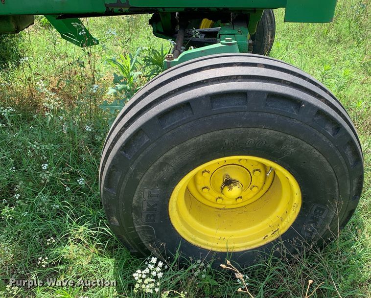 image for item LH9703 1980 John Deere 4440  tractor