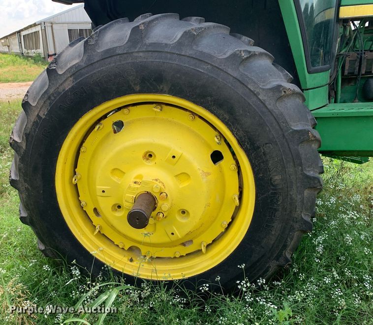 image for item LH9703 1980 John Deere 4440  tractor