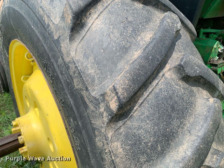 image for item LH9703 1980 John Deere 4440  tractor