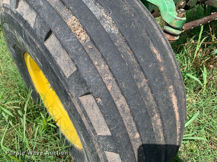 image for item LH9703 1980 John Deere 4440  tractor