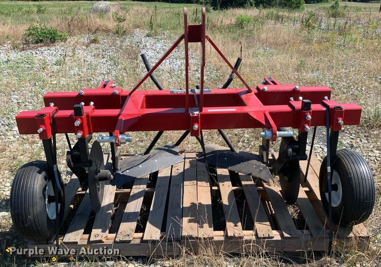 image for item LH9714 JM Shirk L 500  plastic mulch lifter