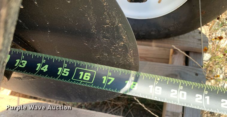 image for item LH9714 JM Shirk L 500  plastic mulch lifter