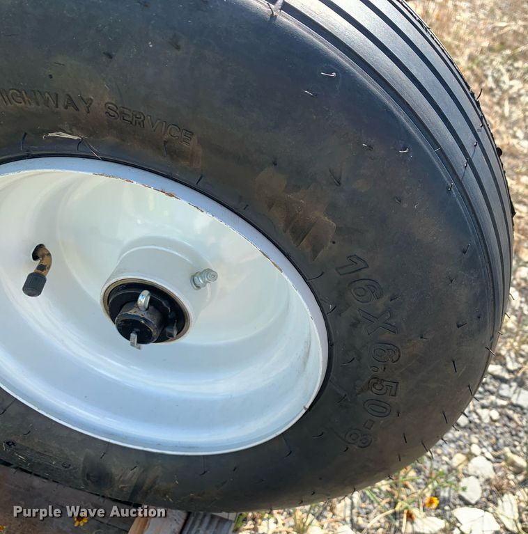 image for item LH9714 JM Shirk L 500  plastic mulch lifter