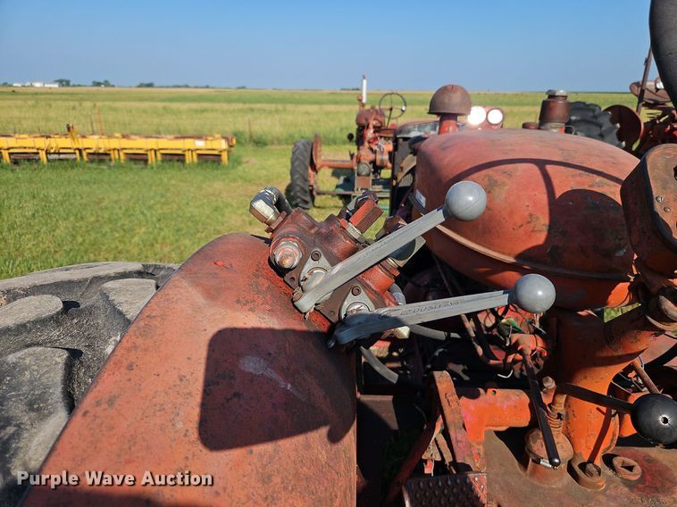 image for item LL9249 International Super WD-6  tractor