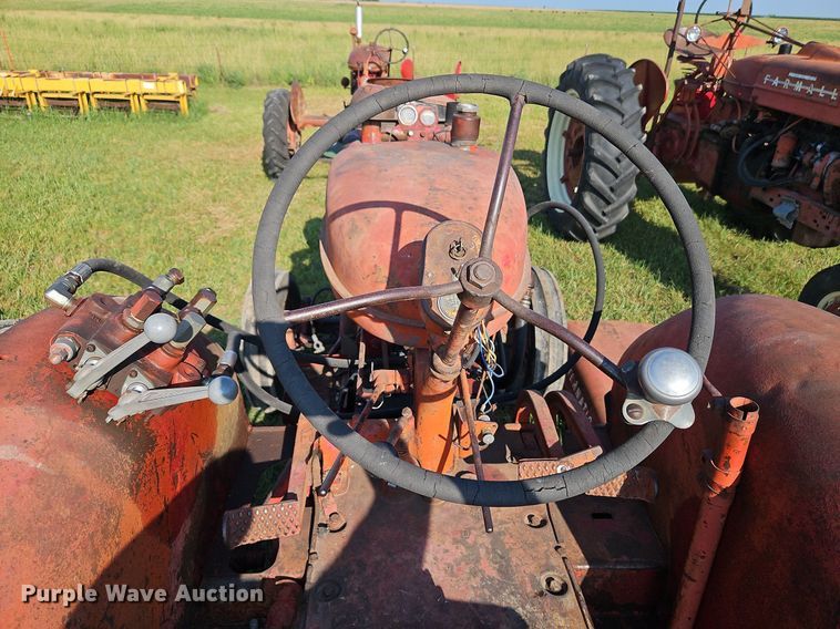 image for item LL9249 International Super WD-6  tractor