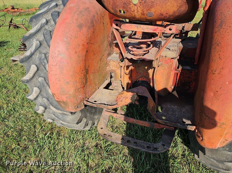 image for item LL9249 International Super WD-6  tractor